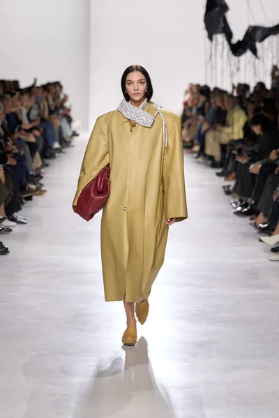 Look 34